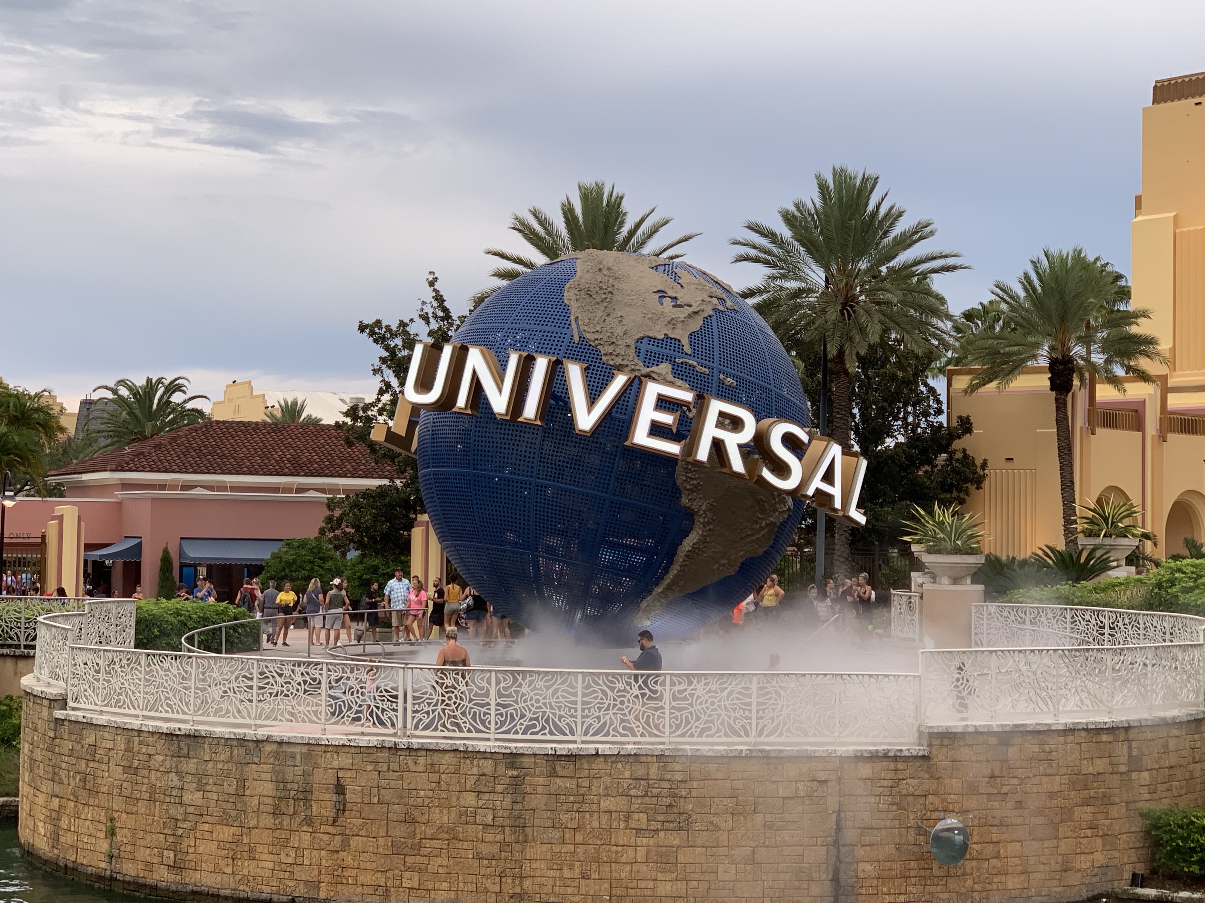 b7JzKX80RAaie0y1JXavUw