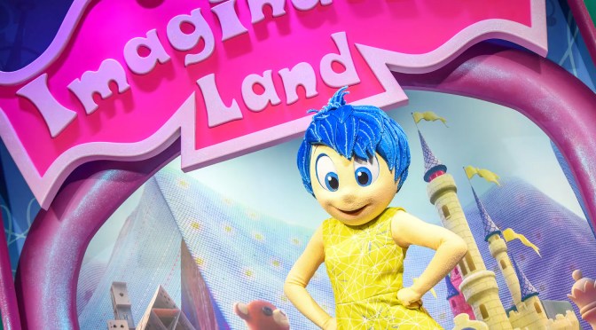 Say Hello: Character Meet and Greets at Epcot